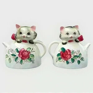 Vintage pair of 2 kittens in teapot planters vases